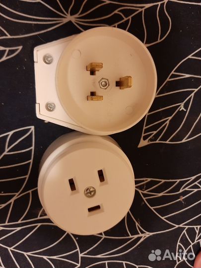 Соединитель электрический штепсельный