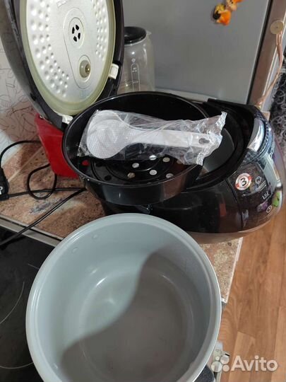 Мультиварка polaris новая