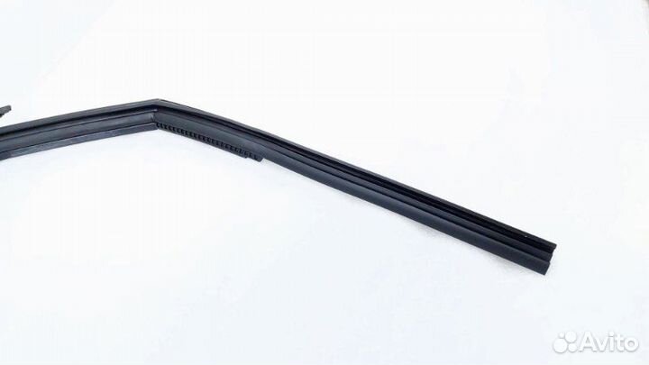 Б/У Уплотнитель стекла двери Состояние отличное