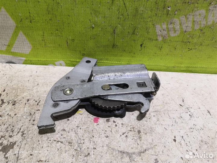 Рычаг стояночного тормоза Мерседес Бенз 210 Е-кл