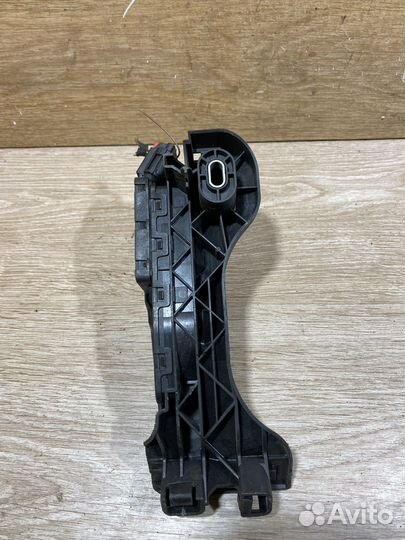Педаль газа Volkswagen Passat B6 301099