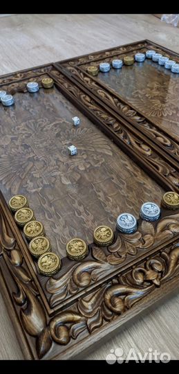 Нарды дубовые. Герб России РФ