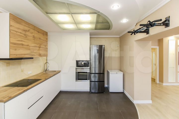 3-к. квартира, 90 м², 6/9 эт.