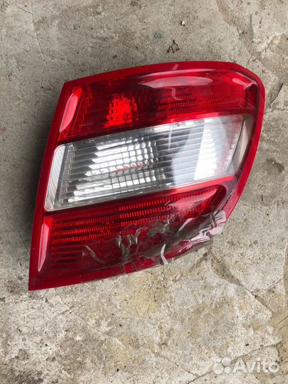 Фонарь правый mercedes 204 кузов C class
