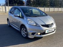 Honda Fit 1.3 CVT, 2010, 228 000 км, с пробегом, цена 875 000 руб.