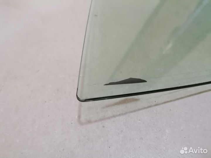 Стекло двери передней левой для Mitsubishi Carisma