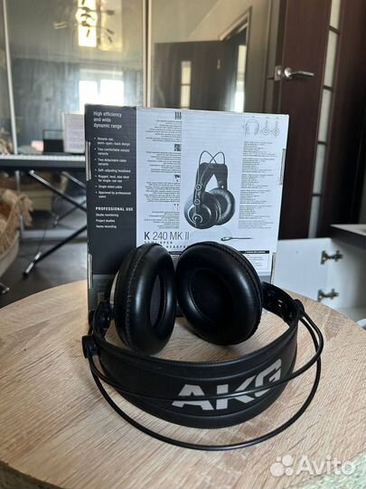 Студийные наушники AKG K 240 mkii