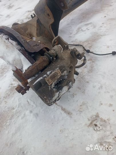 Суппорт тормозной задний правый Peugeot 408