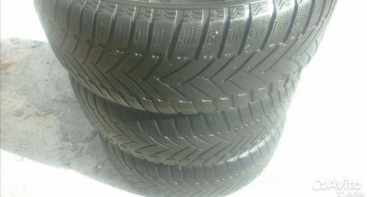 Dunlop SP Winter Sport 215/55 R16