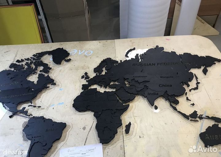 Карта мира деревянная