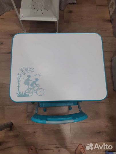 Детский стол со стулом