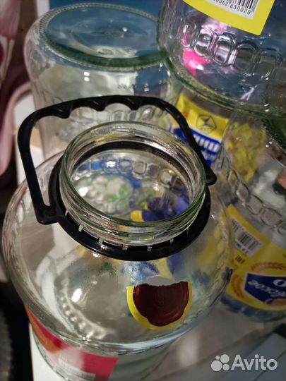 Банки 3х литровые закручив около 50 шт