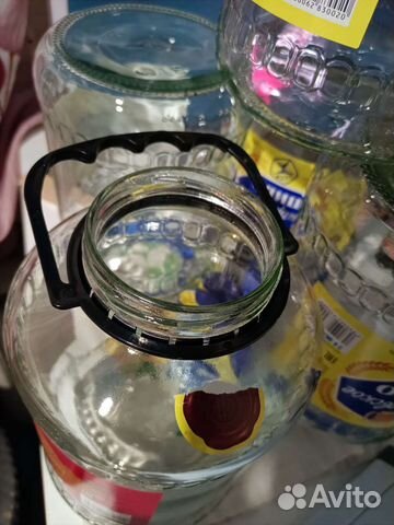 Банки 3х литровые закручив около 50 шт