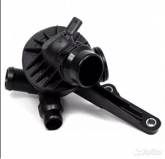 Помпа насос водяной Volkswagen Golf Caddy Scirocco