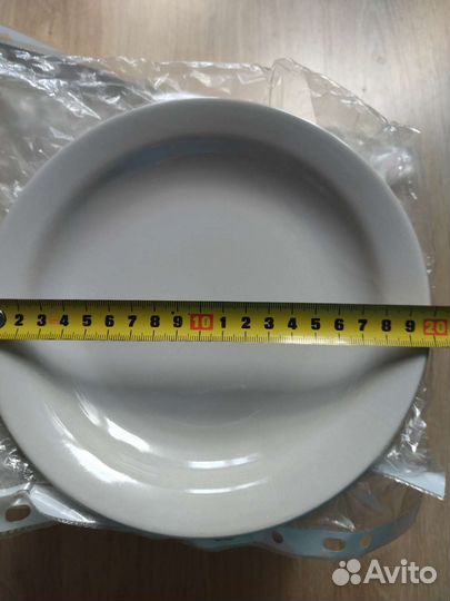 Тарелки диаметр 20 и 30 см Новые СССР