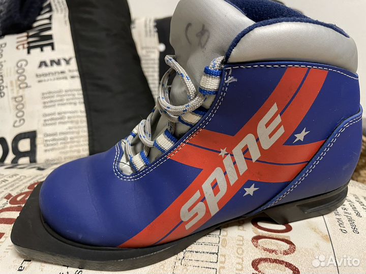 Ботинки лыжные 35 размер