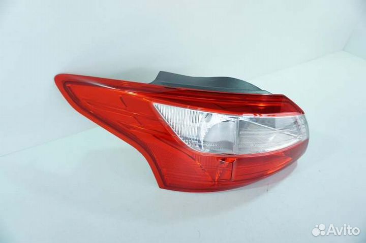 Фонарь левый Ford Focus 3 2011