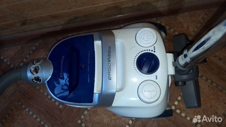 Пылесос Electrolux ZTI7615