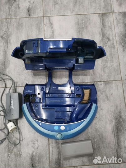 Моющий робот пылесос Irobot Scooba