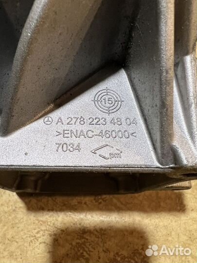 Кронштейн опоры двигателя Mercedes 6.3 M157 M278