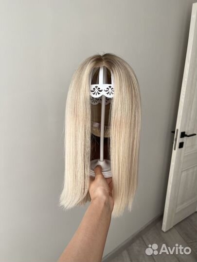 Парик из натуральных волос полусистема с имитацией