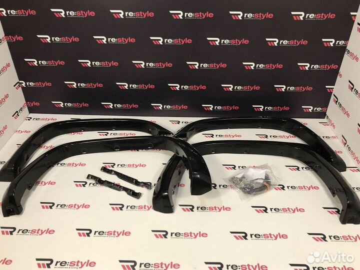 Фендера Toyota Tundra с 2013 T1209