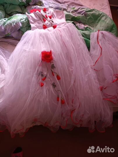 Свадебное платье(не новое)