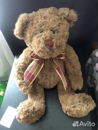 Красивый Мишка мягкий