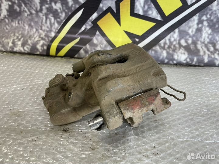 Суппорт задний правый Renault Laguna Лагуна 2