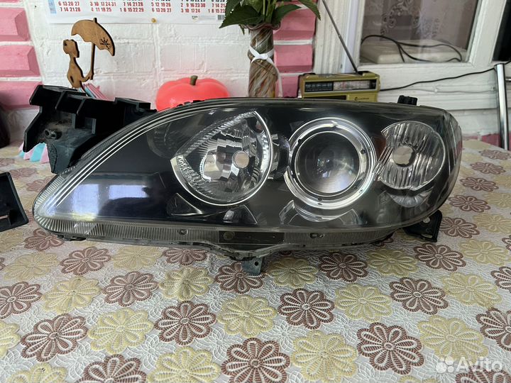 Фары передние левая правая mazda 3 bk седан 2004 г