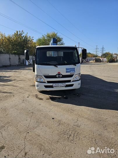 Hino 300 (Dutro) с КМУ, 2017