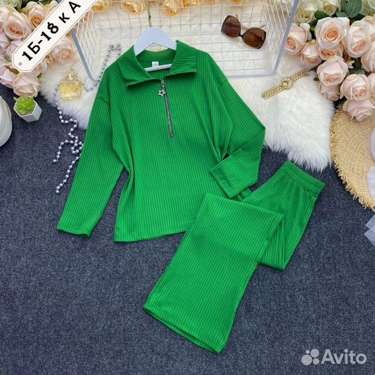 Костюм для девочки 32-34 размер