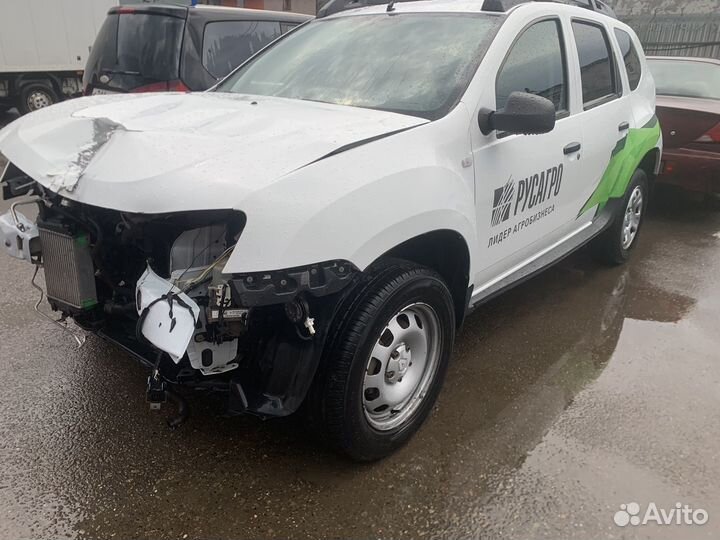 Renault Duster 1.5 МТ, 2017, битый, 172 000 км