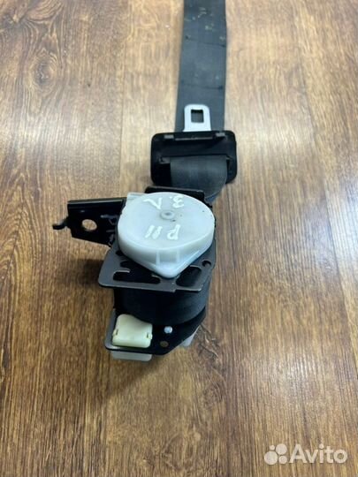 Ремень безопасности задний левый Nissan Primera