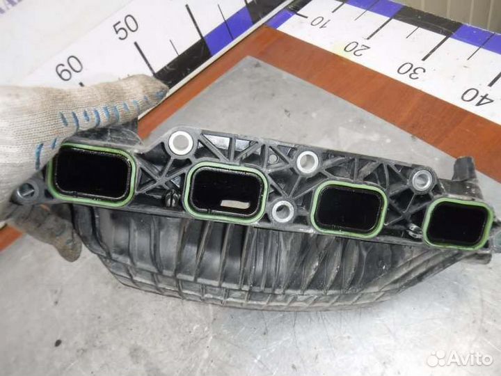 Коллектор впускной Volkswagen Tiguan cava 2009
