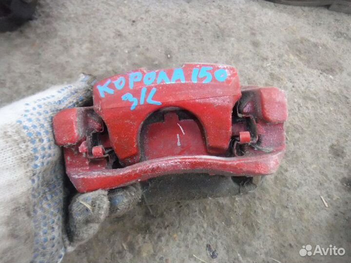 Суппорт задний левый Toyota Corolla 151 1ZR 2011