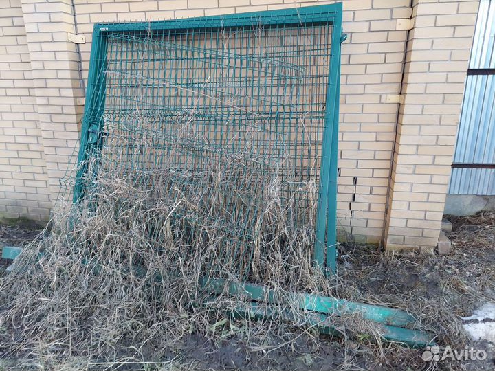 Ворота распашные с 3д сеткой бу