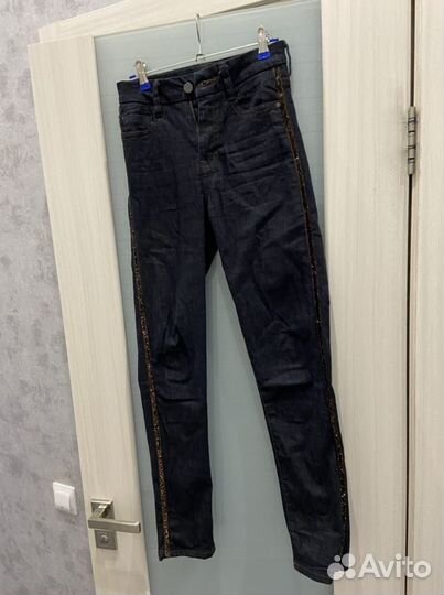 Джинсы reserved