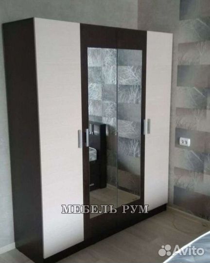 Шкаф с зеркалом новый