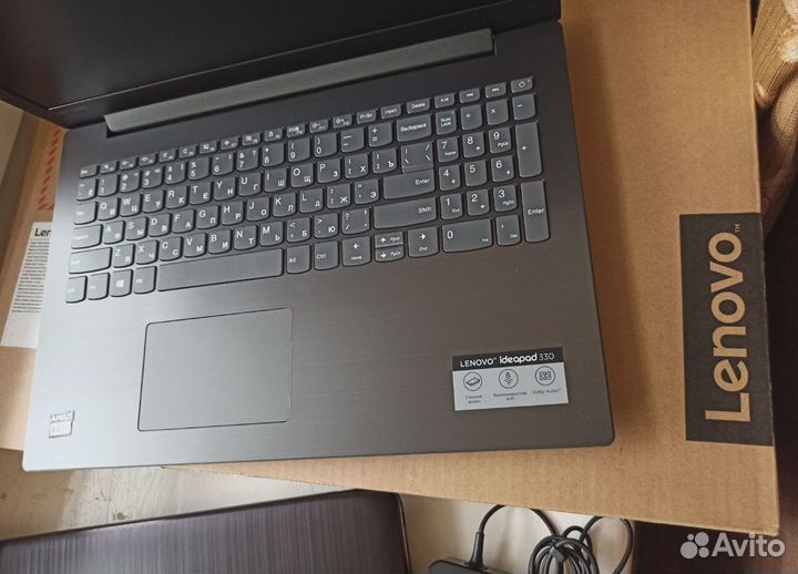 Ноутбуки продаются из за закрытия офиса