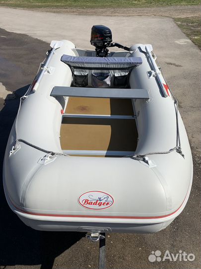 Лодка баджер с мотором меркурий 9.9 мультирумпель