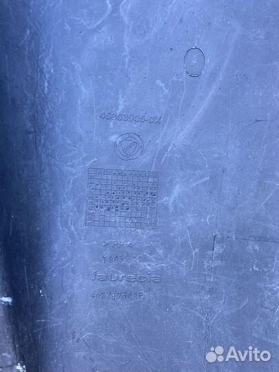 Задний правый подкрылок fiat albea