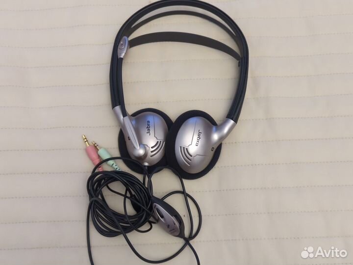 Проводные наушники с микрофоном Jabra