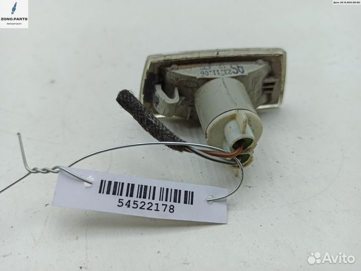 Повторитель поворота левый 13252456 на Opel Astra H