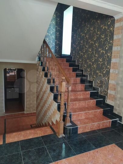 Дом 474 м² на участке 14,4 сот.