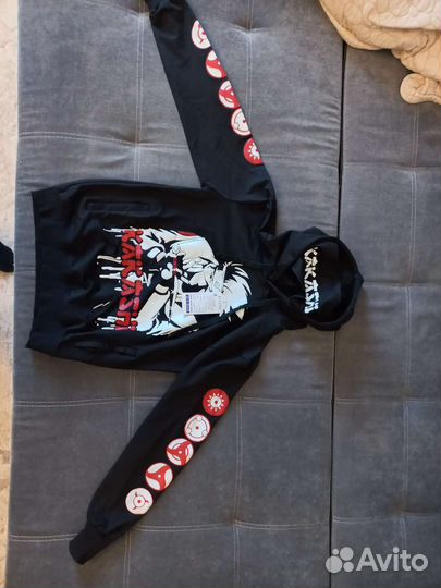 Новый спортивный костюм для мальчика