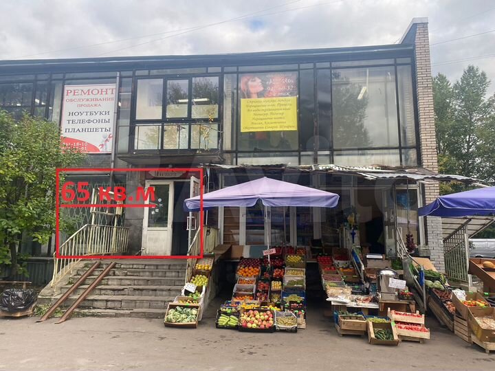 Торговая площадь, 65 м²