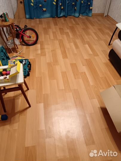 Линолеум бу 2.9*4.5