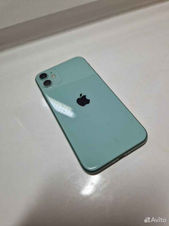 iPhone 11, 64 ГБ