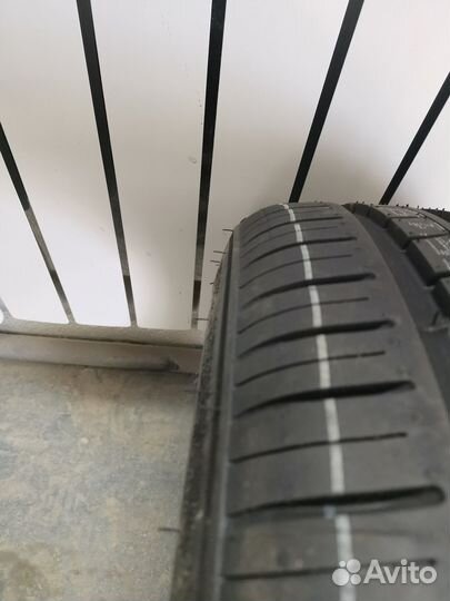 Triangle Sports TH201 245/35 R19 98Y